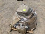 Pallet of Surplus Assorted Lighting -E