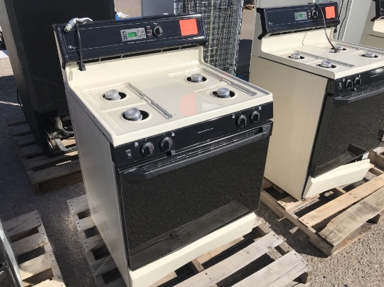 School Surplus Appliance - GE Gas Range/ Oven -H