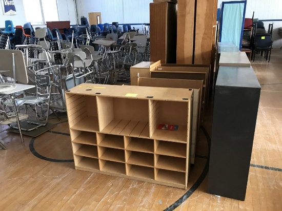 School Surplus - Row PreK Items, Easels