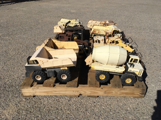 (13)pcs - Tonka Assorted Trucks / Equipment