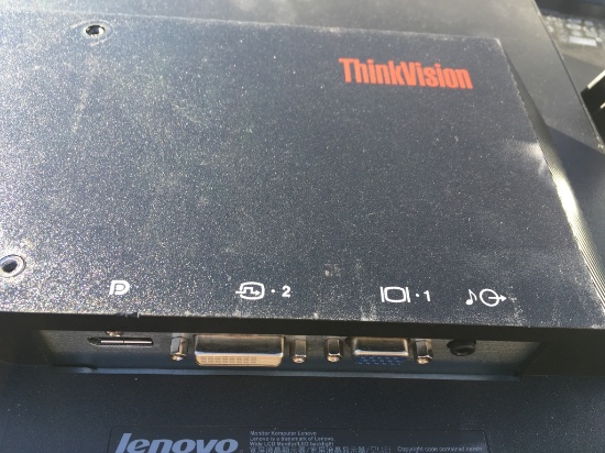 School Surplus Monitors - Dozens Lenovo's