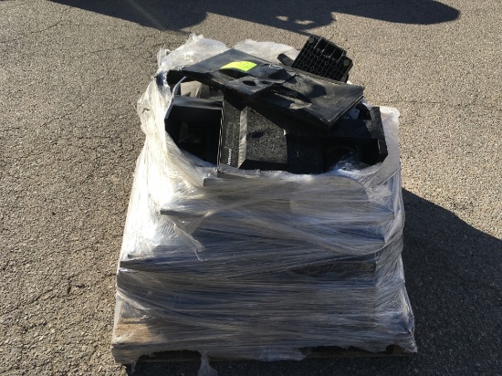 School Surplus Monitors - Dozens Lenovo's