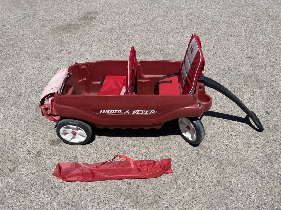 Radio Flyer Kids Wagon w/Seats, Shade