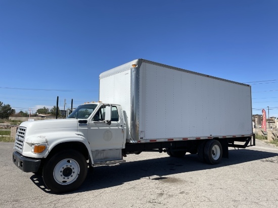 1996 Ford Cargo Box Truck w/ Working Lift
