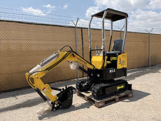 UNUSED 2023 AGT 13.5HP Gas Mini-Excavator H12
