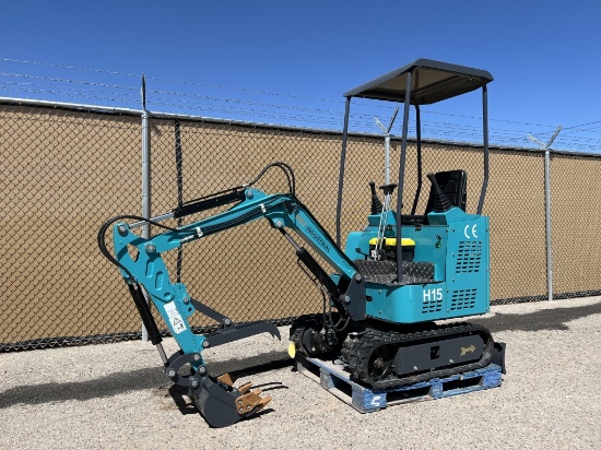 UNUSED 2023 AGT 15HP Gas Mini-Excavator H15