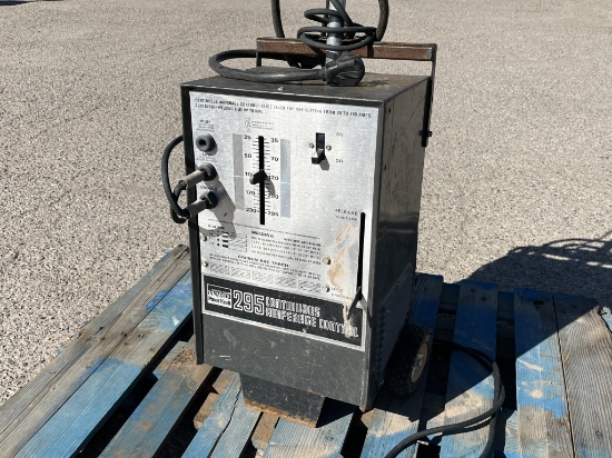 Montgomery Ward 295 ARC Welder w/ Leads