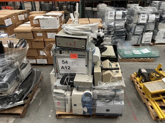 College Surplus- Scientific Items, Microscope