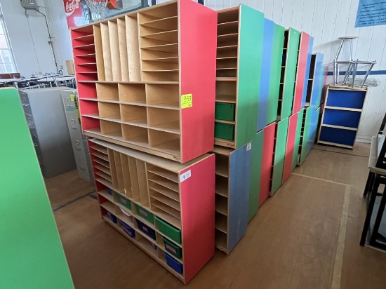 School Surplus- Aprx(25+)pcs Classroom Furniture