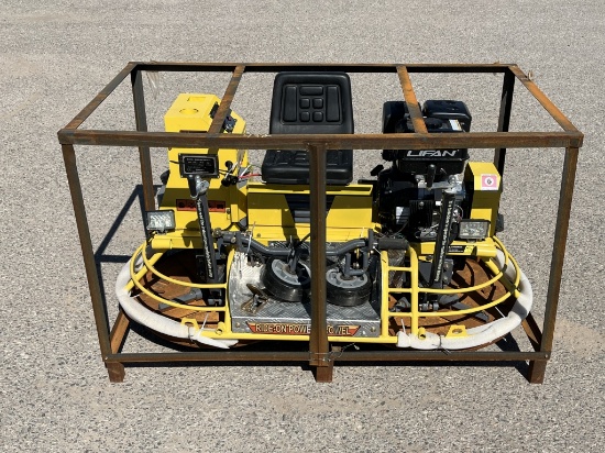 UNUSED Fland 15HP Gas Ride-on-Trowel