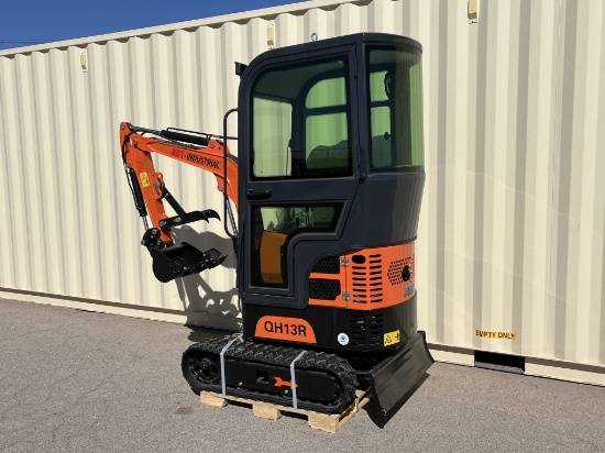 UNUSED AGT 15HP 1 TON Gas Mini-Excavator QH13R