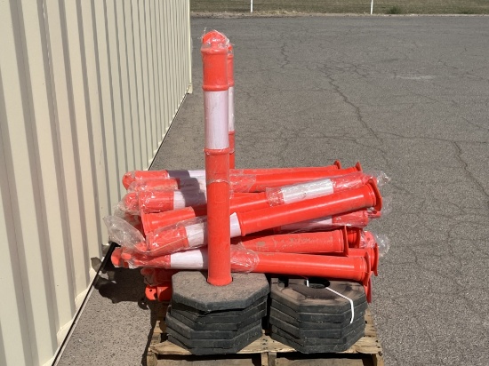 UNUSED (25)pcs Construction Safety Bollard Cones