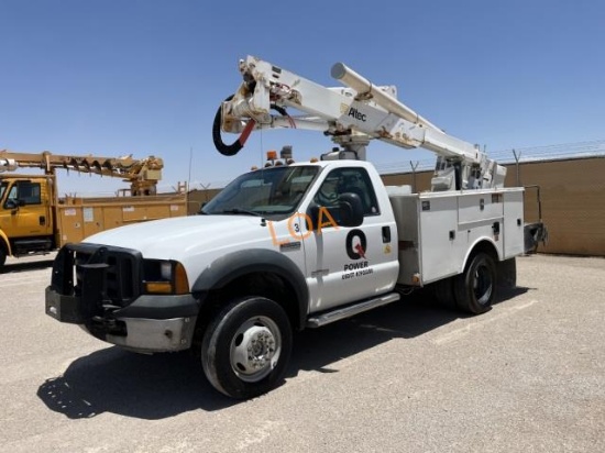 2007 Ford F550 4x4 Altec Bucket Truck