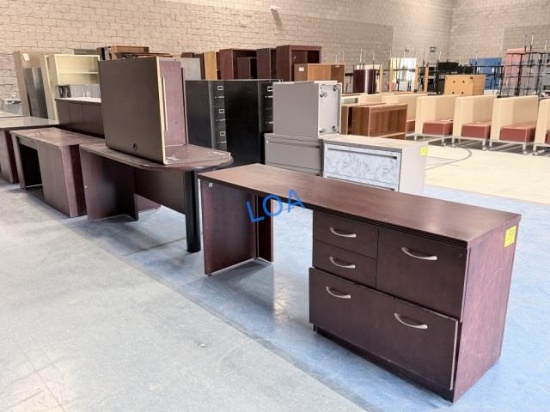 School Surplus- Aprx(8)pcs Row of Office Desk