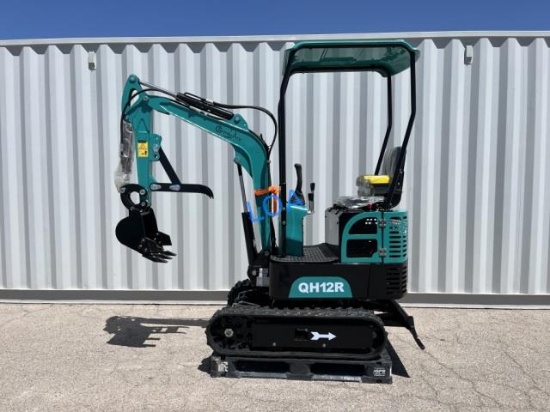 UNUSED AGT 15HP Gas Mini-Excavator QH12R w/Blade
