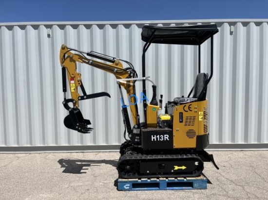 UNUSED AGT 15HP Gas Mini-Excavator H13R w/Blade