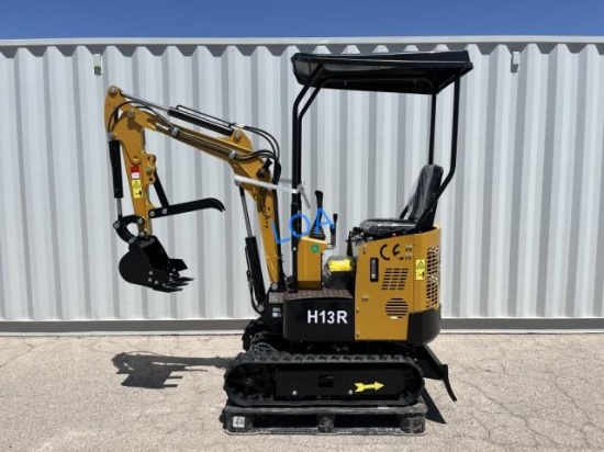 UNUSED AGT 15HP Gas Mini-Excavator H13R w/Blade
