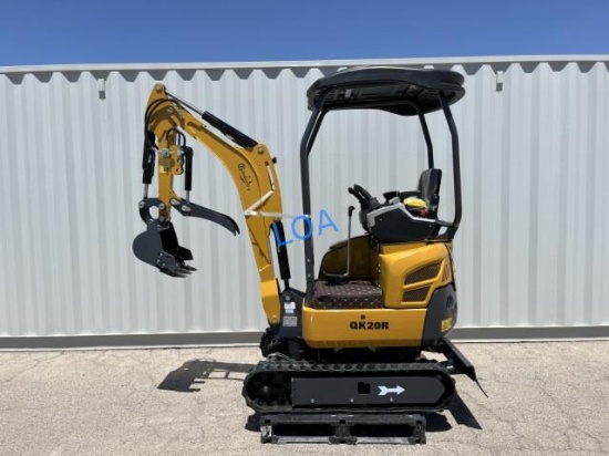 UNUSED 23HP Gas Mini-Excavator QK20R w/Blade,Thumb