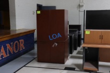 School Surplus: Apx(7)pcs Office Furniture Row