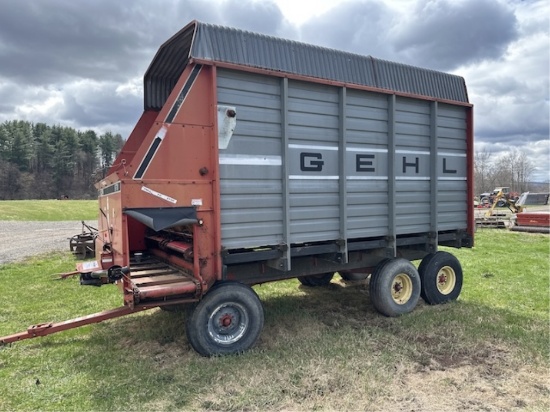 Gehl 970 Forage Wagon (tandem)