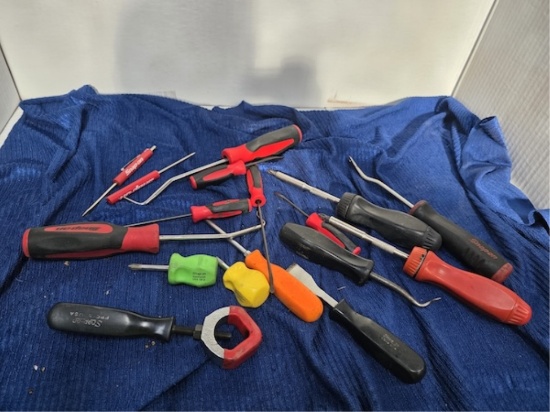 Variety Of Snap On Screwdrivers And Pics