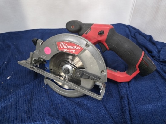 Milwaukee Circular Saw