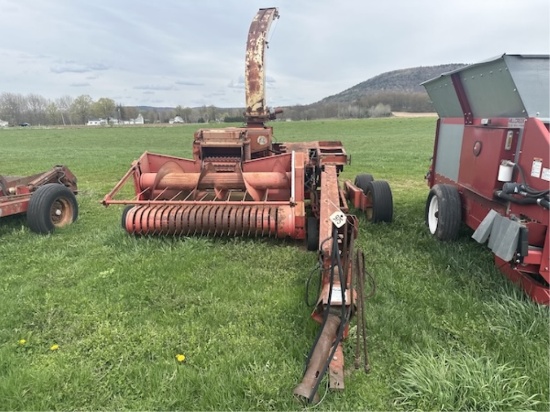 Gehl 860 Chopper With Hay Head