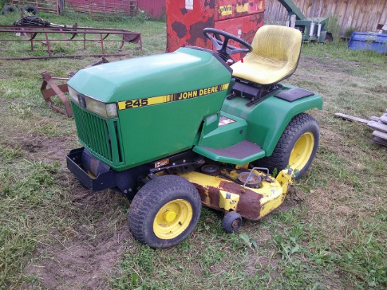 John Deere 245 Mower Runs