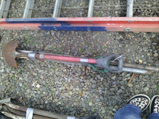 BUNDLE OF HANDTOOLS