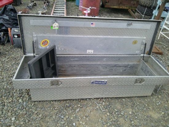 TRUCK BED TOOL BOX