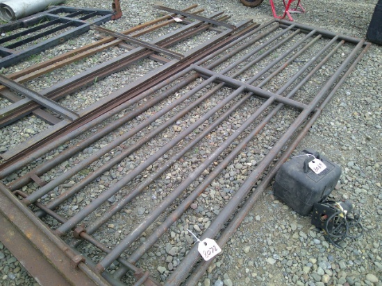 2 METAL GATES 10FT