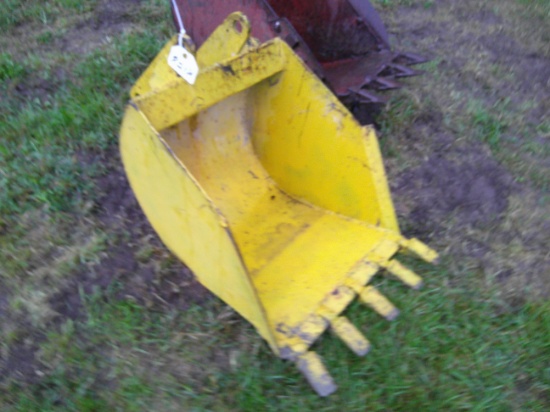 20" YELLOW BACKHOE BUCKET