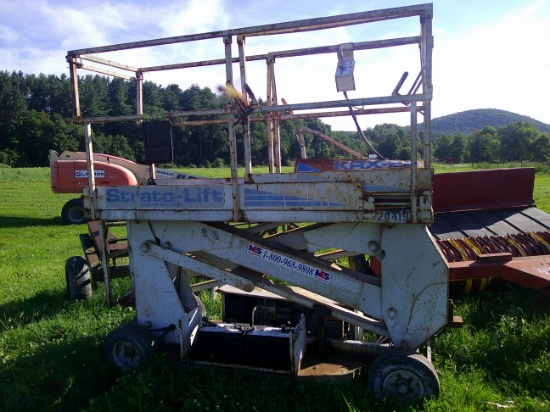 Strato Lift Electric Scissor Lift