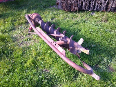 Ford 3 Pt Post Hole Digger