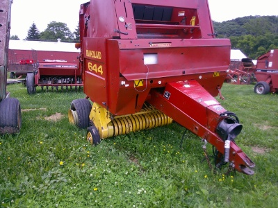 New Holland 644