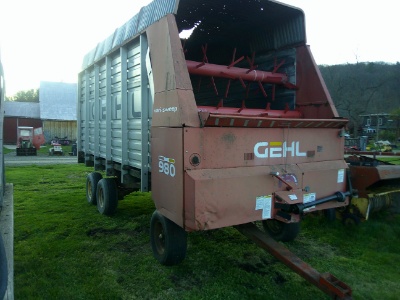 Gehl 980 Self Unloading Wagon