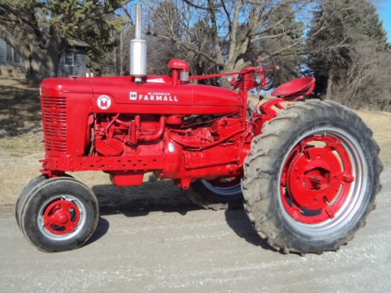 1941 IH Famall Super M tracor