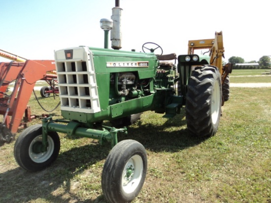Oliver 1800 - Gas Tractor