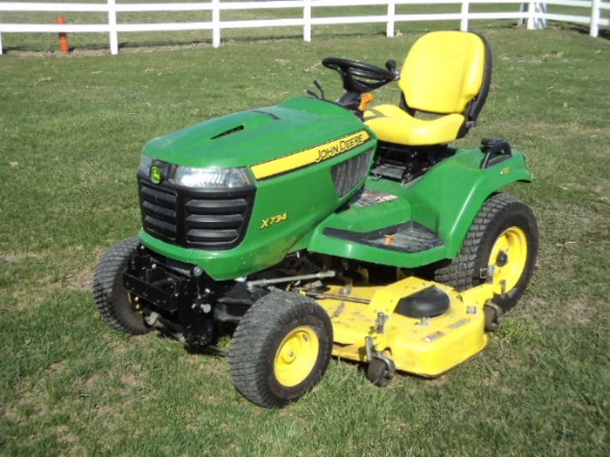 John Deere X734 Lawn Tractor