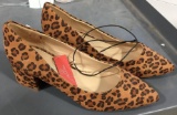 SHOES, LADIES', SIZE 9