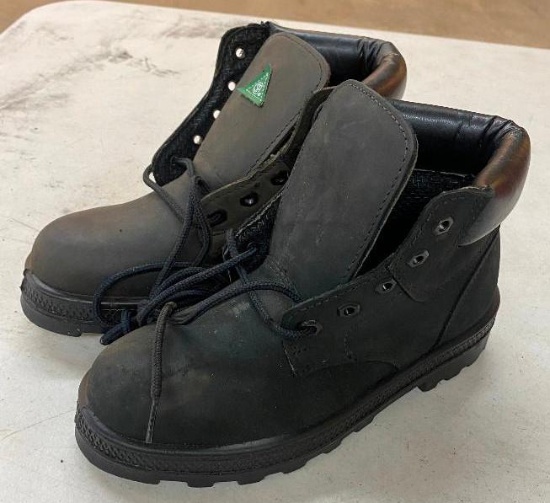 NEW SET OF STEEL TOE BOOTS, KID'S, SIZE 3