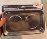 MAGNETIC TRAY