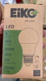 24 OF 8 WATT LED BULBS