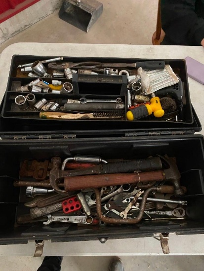 TOOL BOX WITH USED TOOLS