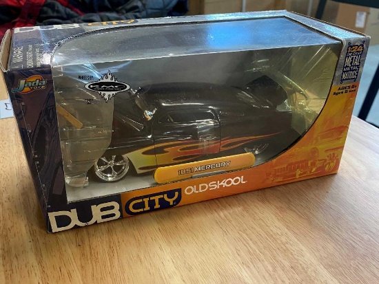 COLLECTABLE MODEL CAR