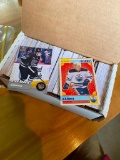 BOX OF ASSORTED HOCKEY CARDS