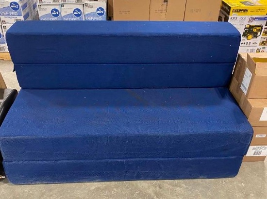QUEEN SIZED FOLDING COUCH/BED