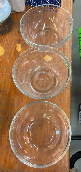3 GLASS MIXING BOWLS