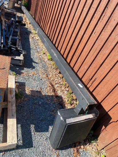 20 FT x 4 IN STEEL POST WITH LIGHT