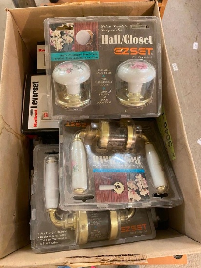 BOX OF DOOR HANDLES